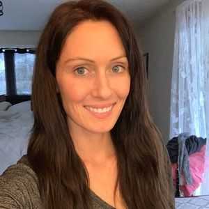 Meet your Posher, Jenee